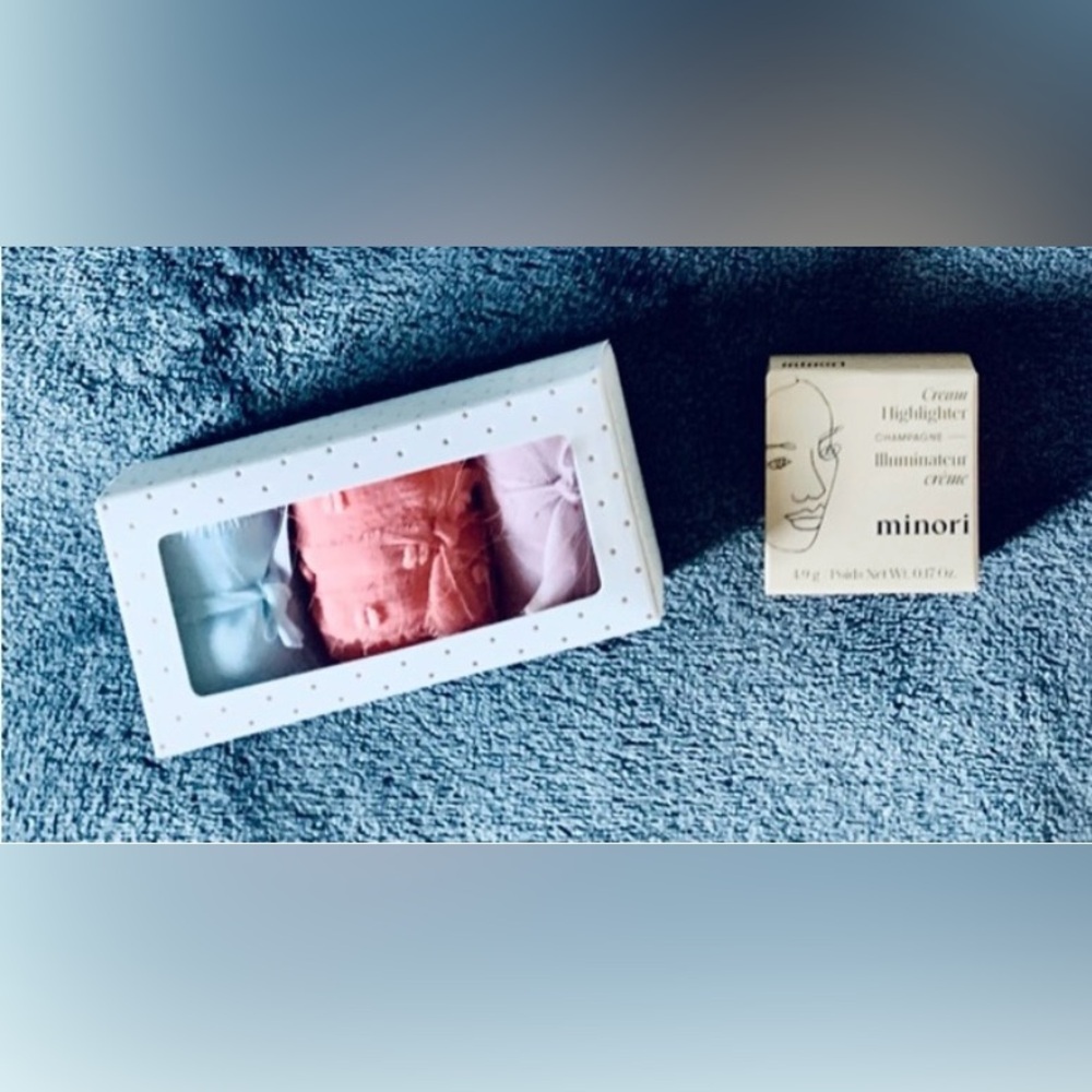 Set of Pink and Peach Towels